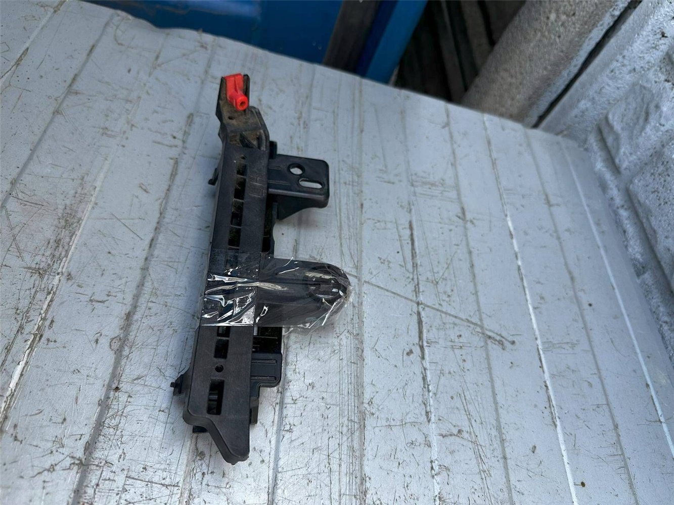 Opel Adam 2012 Ślizg listwy progowej ORYGINAŁ (17527219591)