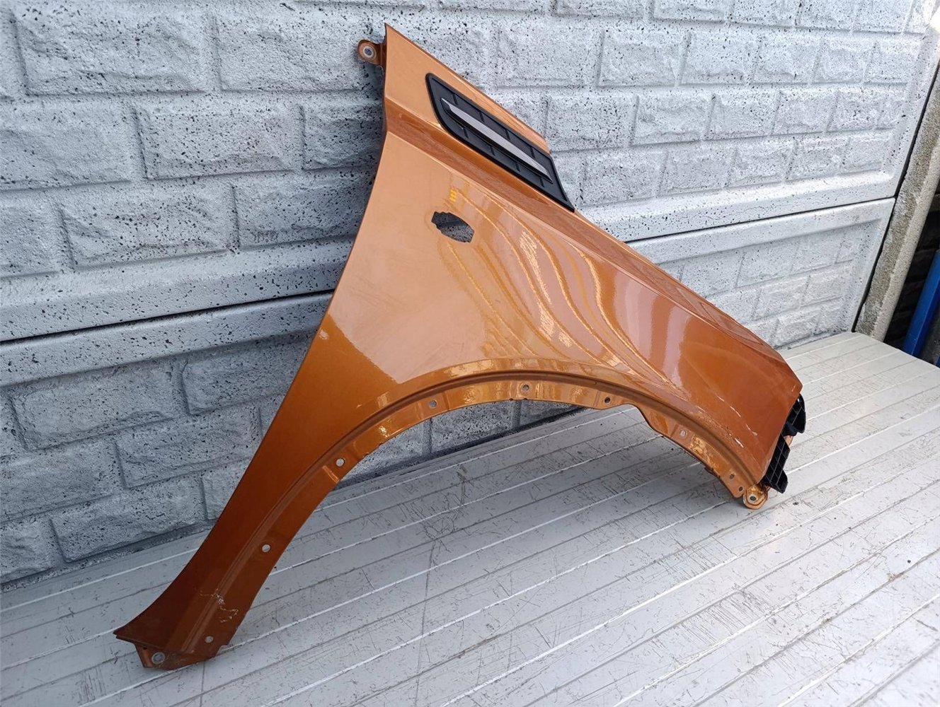 BŁOTNIK PRZEDNI PRAWY SUZUKI VITARA 2015- ORYGINAŁ (17530065212)