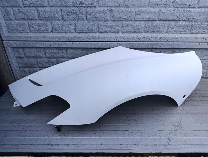 MASERATI MC20 MC-20 BŁOTNIK PRAWY LEWY PRZEDNI ORYGINAŁ (17532812938)