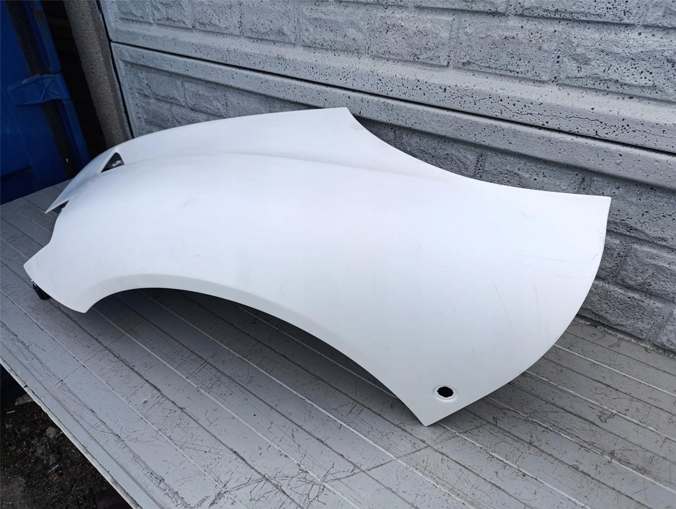 MASERATI MC20 MC-20 BŁOTNIK PRAWY LEWY PRZEDNI ORYGINAŁ (17532812938)