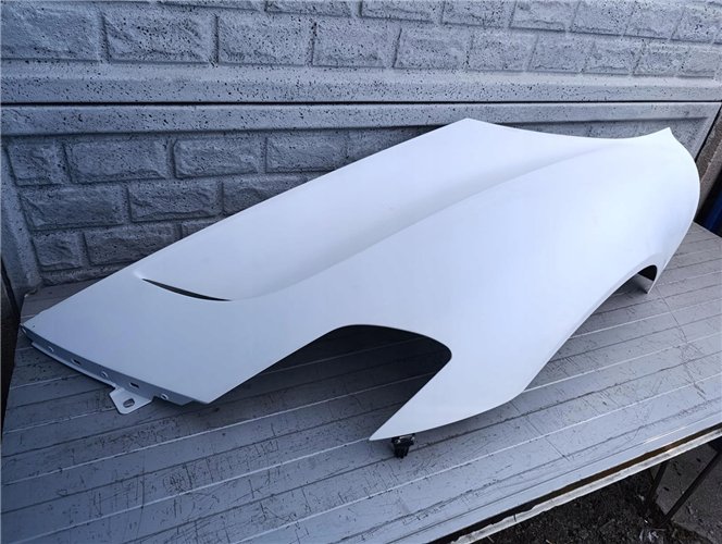 MASERATI MC20 MC-20 BŁOTNIK PRAWY LEWY PRZEDNI ORYGINAŁ (17532812938)