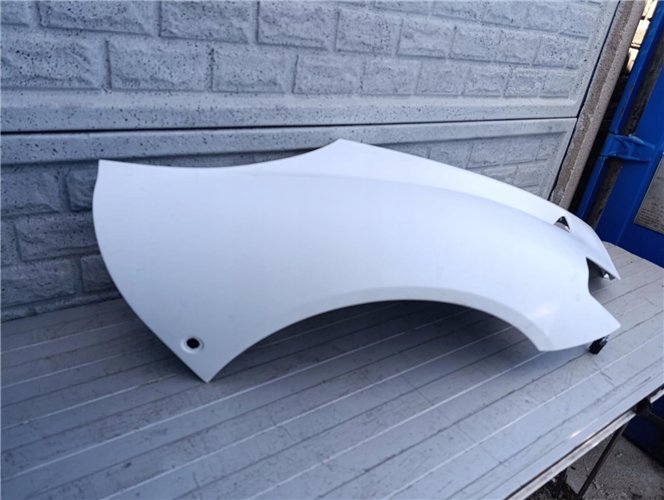 MASERATI MC20 MC-20 BŁOTNIK PRAWY LEWY PRZEDNI ORYGINAŁ (17532812938)