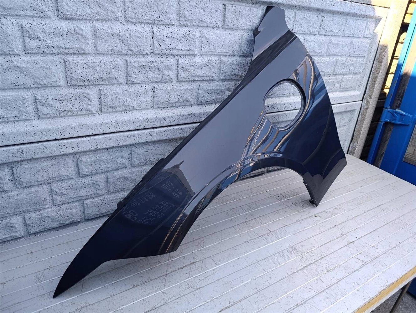 VOLVO S90 V90 PLUG-IN HYBRID 16 - 24 BŁOTNIK PRZEDNI LEWY ORYGINAŁ (17533009196)