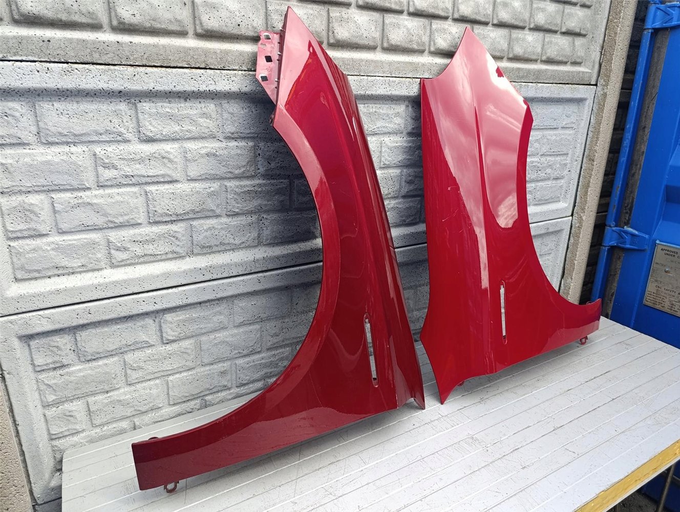 ALFA ROMEO GIULIETTA BŁOTNIK PRZEDNI PRAWY LEWY ORYGINAŁ (17536339791)