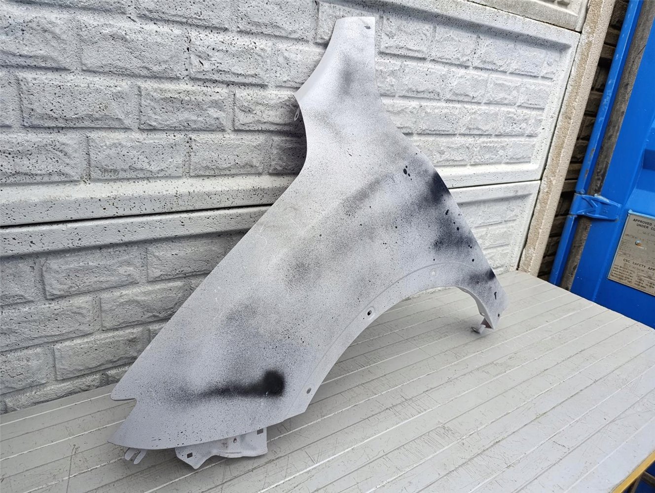 NISSAN JUKE 14-19 LIFT BŁOTNIK LEWY PRZEDNI ORYGINAŁ (17536429978)