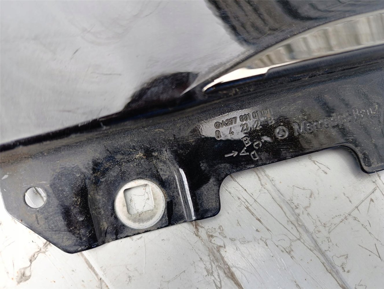 BŁOTNIK MERCEDES EQS W297 21-24 LEWY PRZEDNI ORYGINAŁ (17536438606)