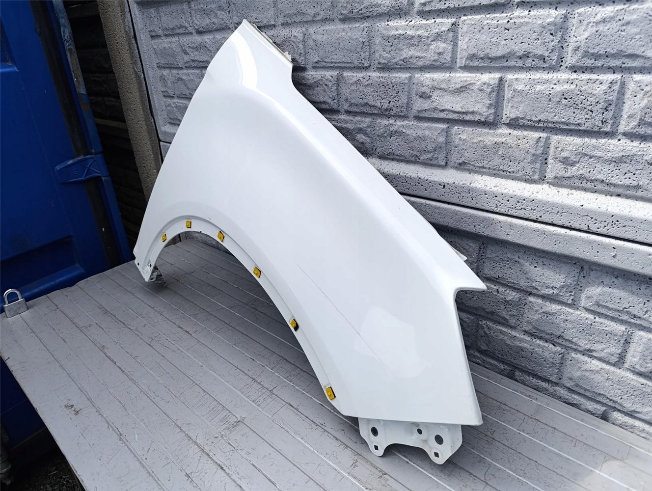 SSANGYONG REXTON 2 II G4 17-24 BŁOTNIK PRAWY PRZEDNI ORYGINAŁ (17545487105)