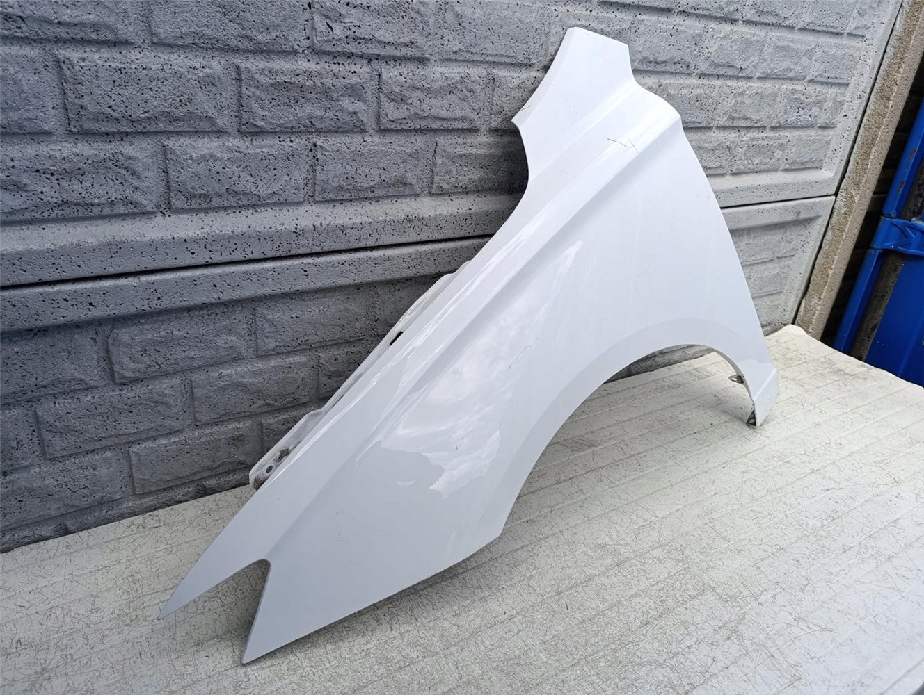 BŁOTNIK LEWY PRZÓD MG 5 EV 2020- ORYGINAŁ (17545799228)