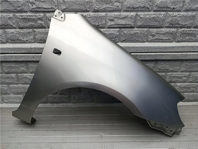 TOYOTA COROLLA E12 SEDAN KOMBI 02-09 BŁOTNIK PRAWY ORYGINAŁ (17547202247)