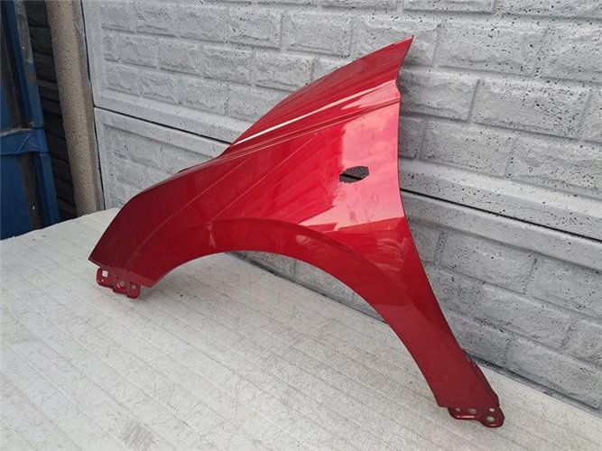 SUZUKI SWIFT Mk9 BŁOTNIK PRZEDNI LEWY ORYGINAŁ (17547313730)