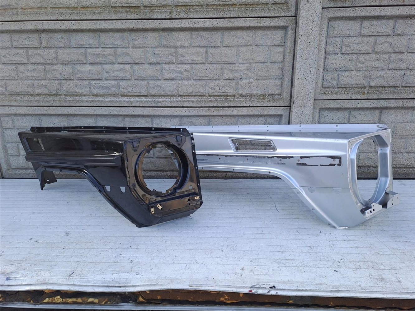 MERCEDES G-KLASA W463 BŁOTNIK PRZEDNI PRAWY ORYGINAŁ (17547387241)