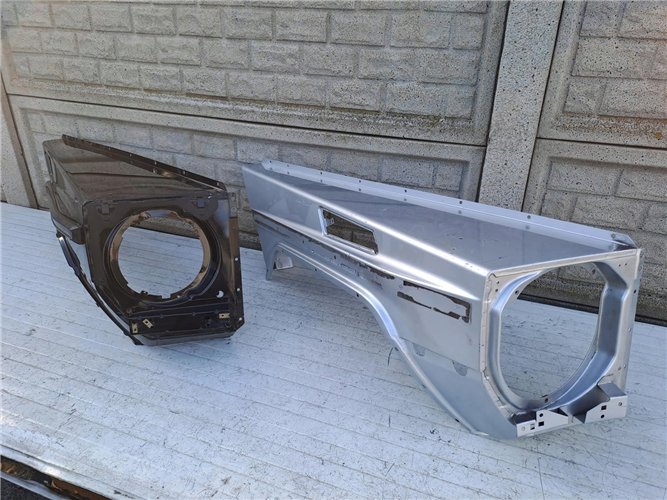 MERCEDES G-KLASA W463 BŁOTNIK PRZEDNI PRAWY ORYGINAŁ (17547387241)