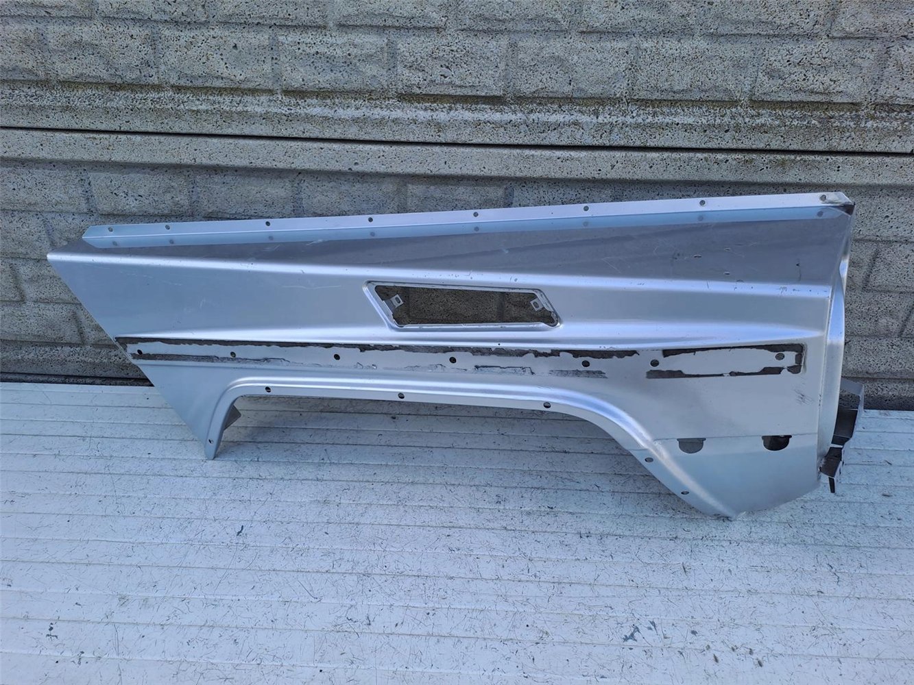 MERCEDES G-KLASA W463 BŁOTNIK PRZEDNI PRAWY ORYGINAŁ (17547387241)