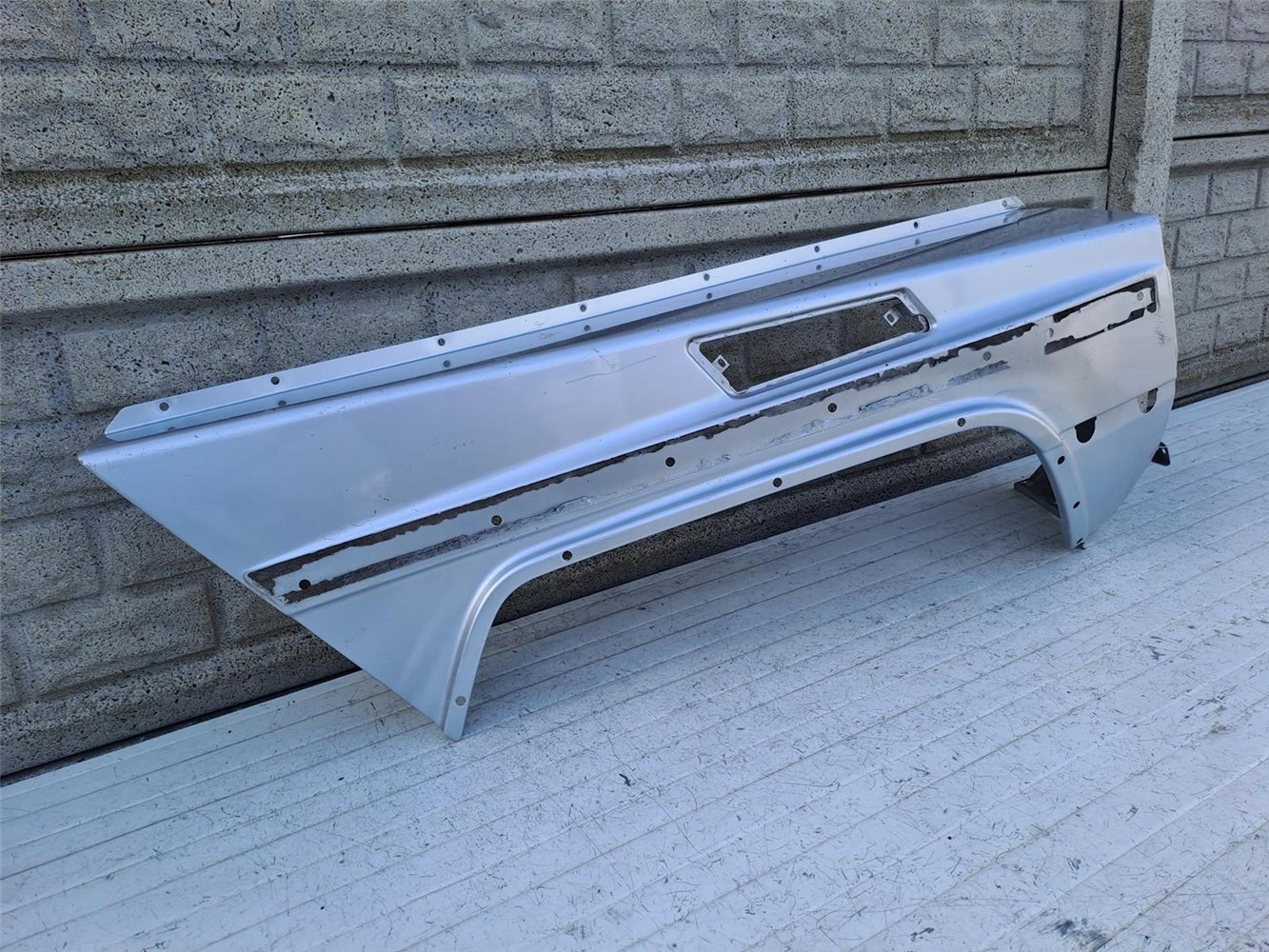 MERCEDES G-KLASA W463 BŁOTNIK PRZEDNI PRAWY ORYGINAŁ (17547387241)