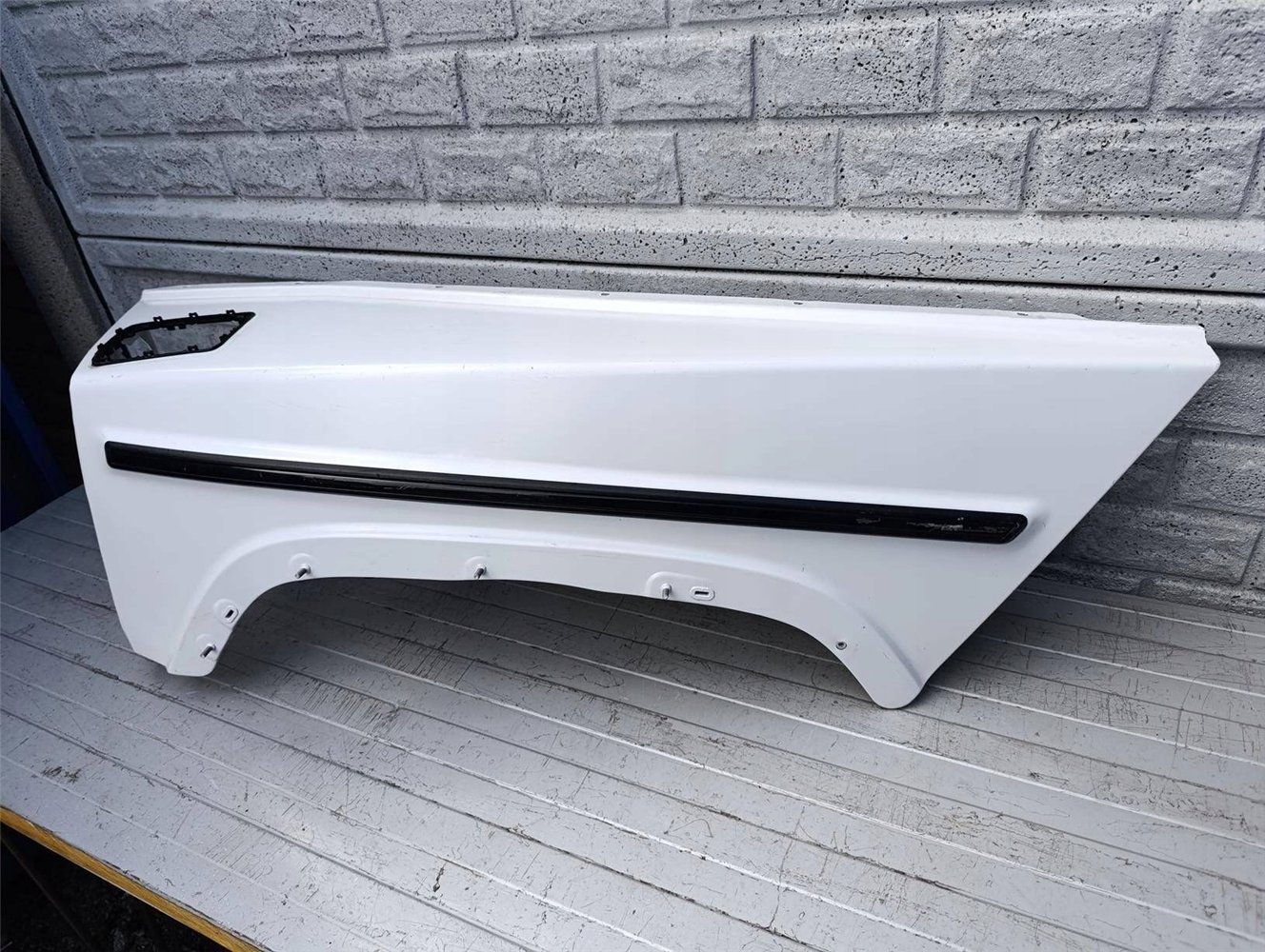 MERCEDES G KLASA W463 W464 BŁOTNIK LEWY PRZEDNI ORYGINAŁ (17547479671)