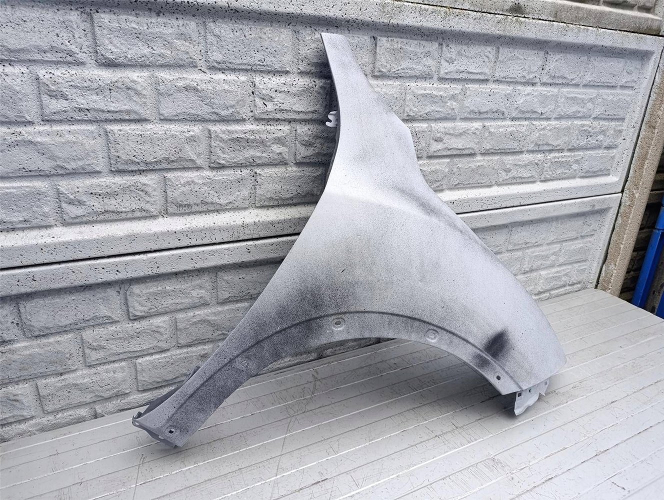 NISSAN JUKE 14-19 LIFT BŁOTNIK PRAWY PRZEDNI ORYGINAŁ (17547498544)