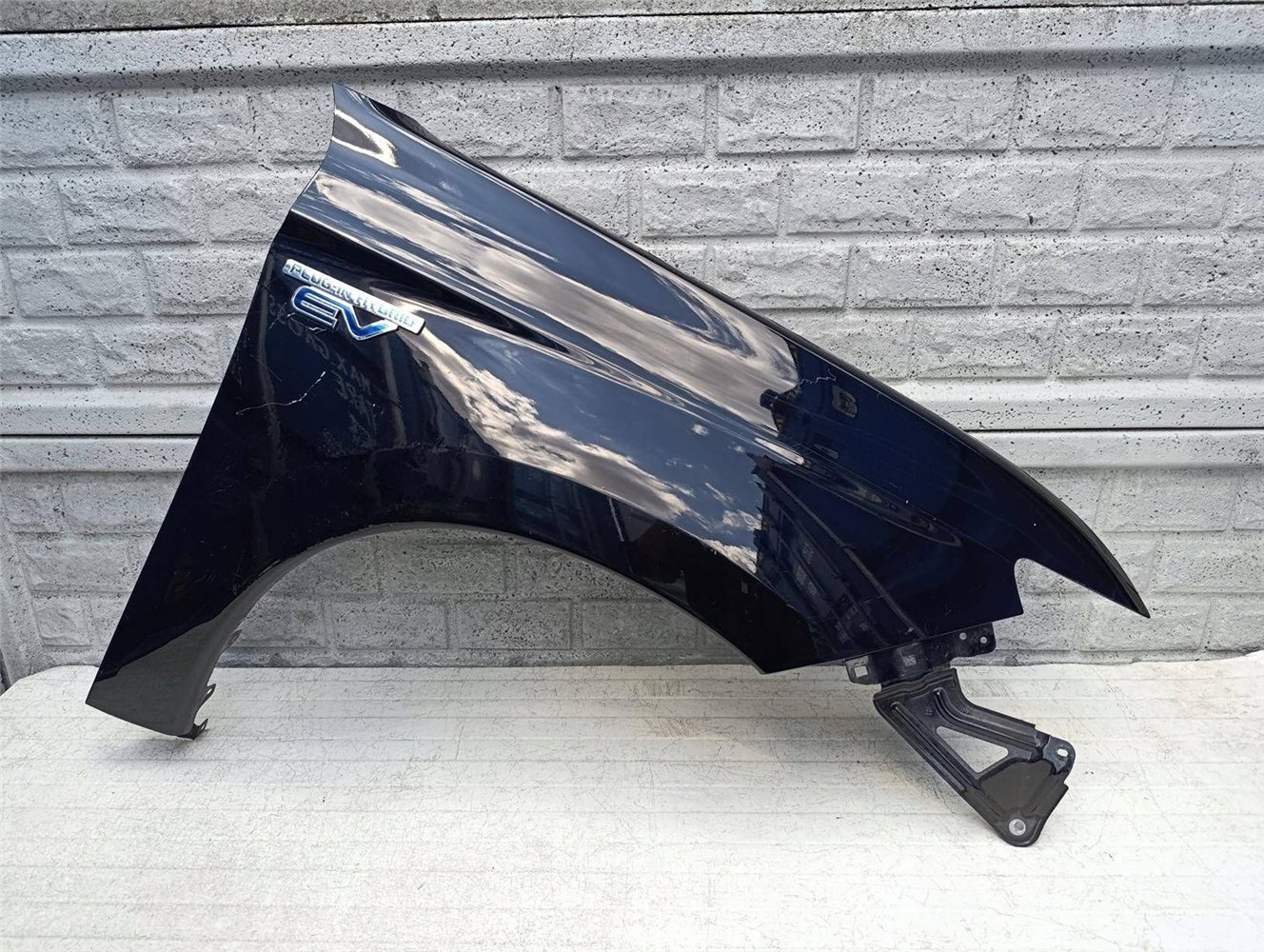 MITSUBISHI OUTLANDER 12-15 BŁOTNIK PRAWY PRZEDNI ORYGINAŁ (17550030670)