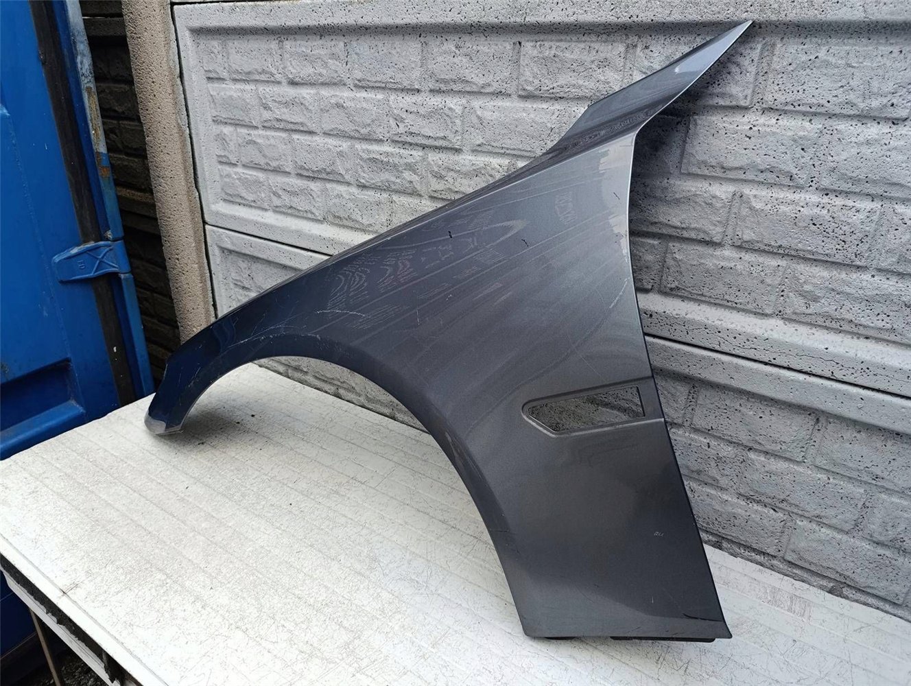 BMW VII 7 F01 F02 BŁOTNIK PRZEDNI LEWY ORYGINAŁ (17550312611)