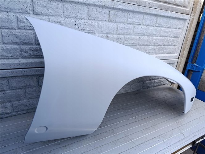 PORSCHE 928 BŁOTNIK PRZEDNI PRAWY ORYGINAŁ (17554927124)