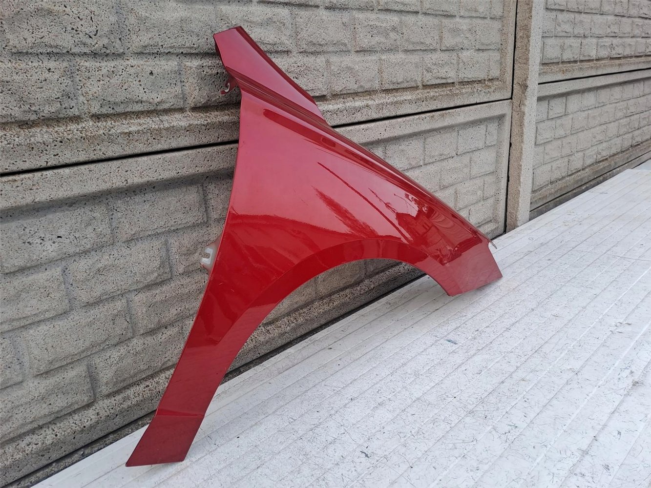 BŁOTNIK PRAWY PRZÓD MG 5 EV 2020- ORYGINAŁ (17557499533)