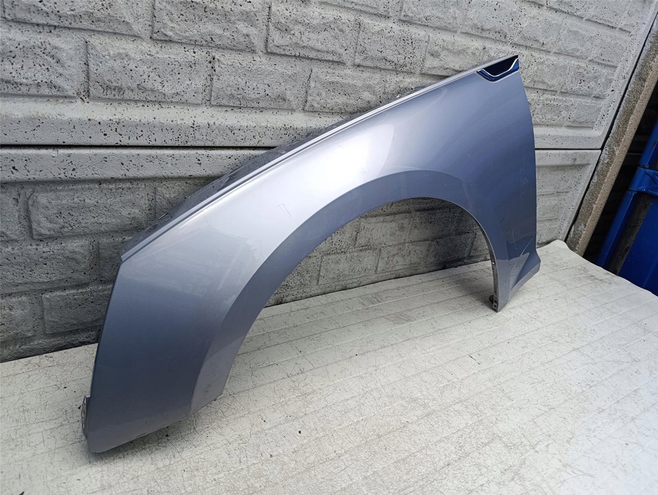 AUDI A5 8W6 F5 16-24 BŁOTNIK LEWY PRZEDNI ORYGINAŁ (17557739315)