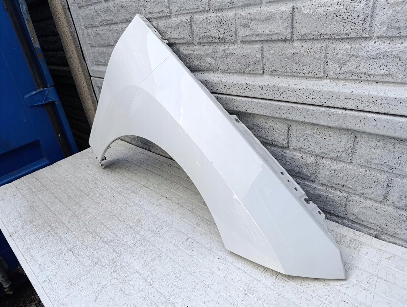 BMW iX i-X BŁOTNIK PRAWY PRZEDNI ORYGINAŁ (17557757977)