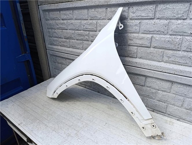 MERCEDES GLB 247 X247 BŁOTNIK LEWY PRZEDNI ORYGINAŁ (17557770930)