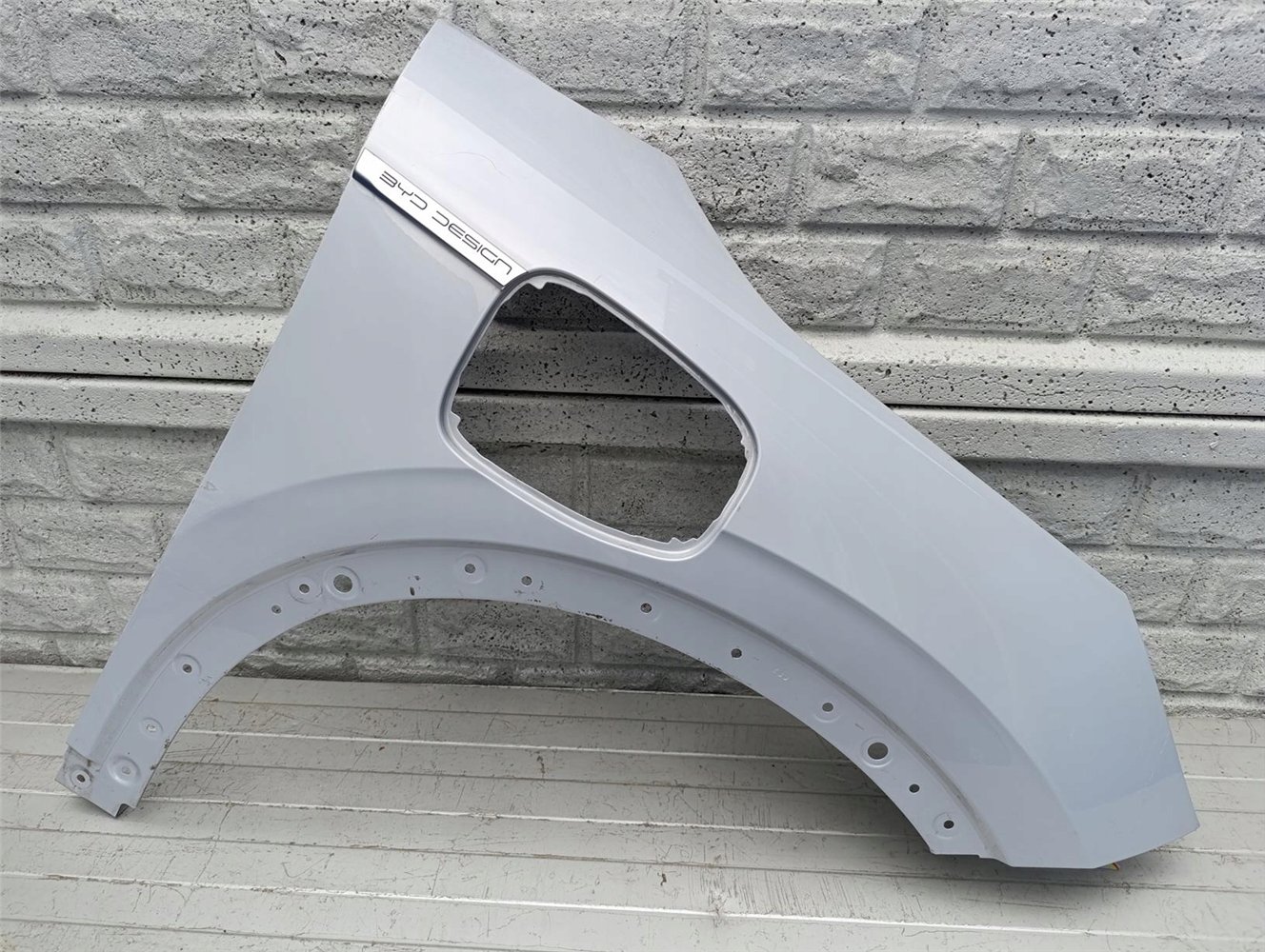 BYD ATTO 3 BŁOTNIK PRAWY ORYGINAŁ (17557882218)