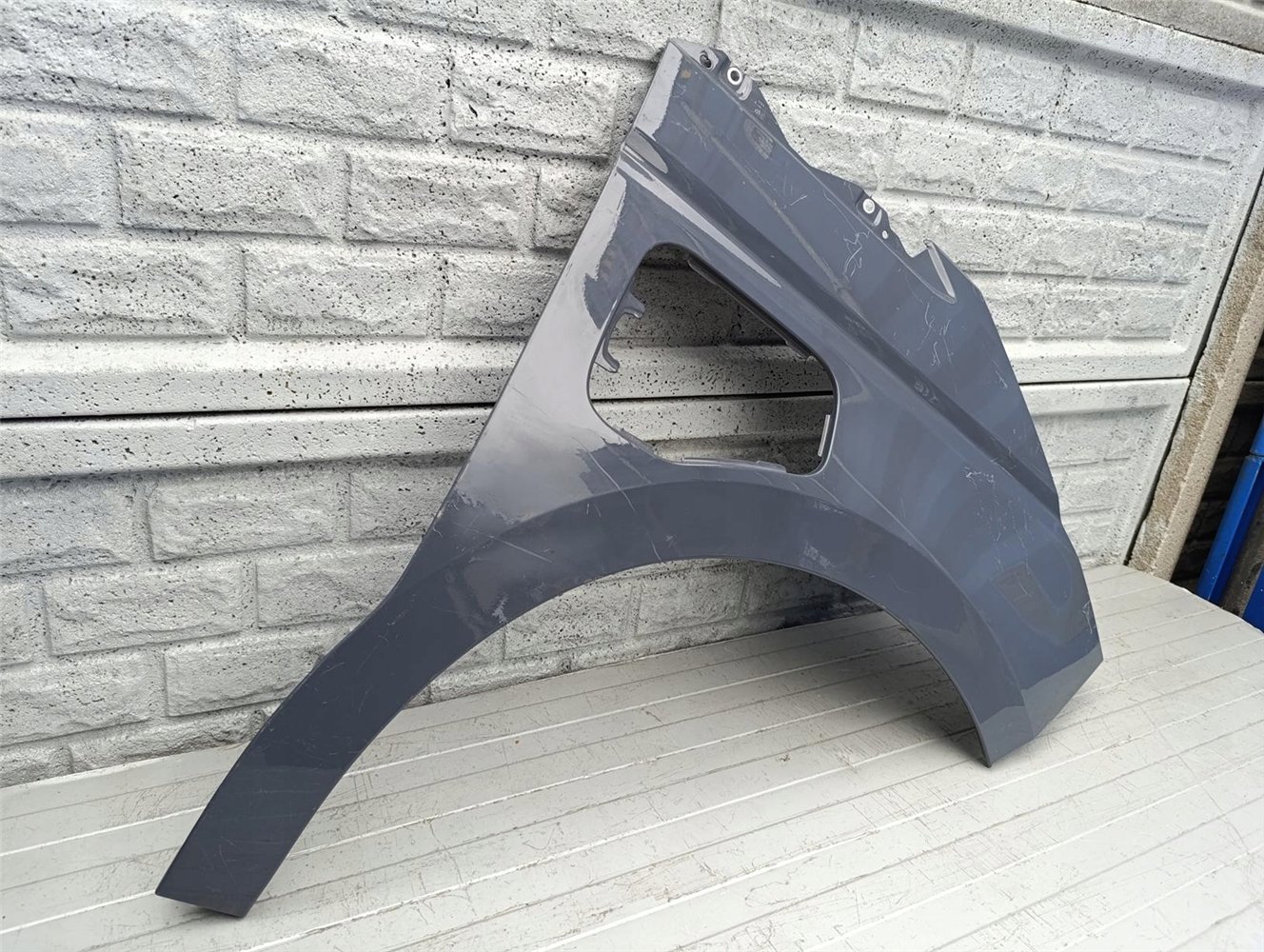 VW T7 7T MULTIVAN PLUG-IN E-HIBRID BŁOTNIK PRAWY ORYGINAŁ (17557899666)