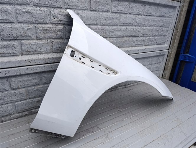 JAGUAR XE 2015-2022 BŁOTNIK PRAWY PRZEDNI ORYGINAŁ (17557904231)