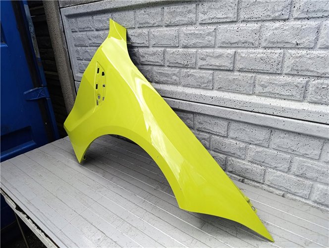 BMW M4 G82 BŁOTNIK PRAWY PRZEDNI ORYGINAŁ (17561492269)