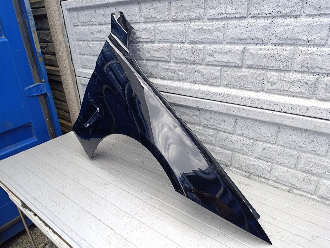 BMW IV 4 F32 F33 F36 BŁOTNIK PRAWY PRZEDNI ORYGINAŁ (17561519890)