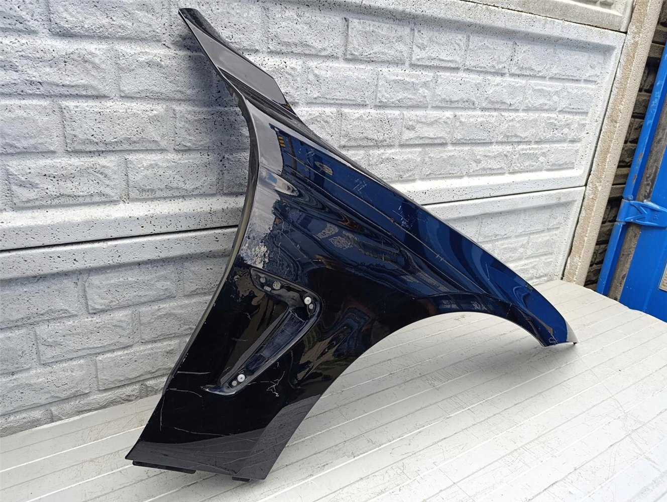 BMW IV 4 F32 F33 F36 BŁOTNIK PRAWY PRZEDNI ORYGINAŁ (17561519890)