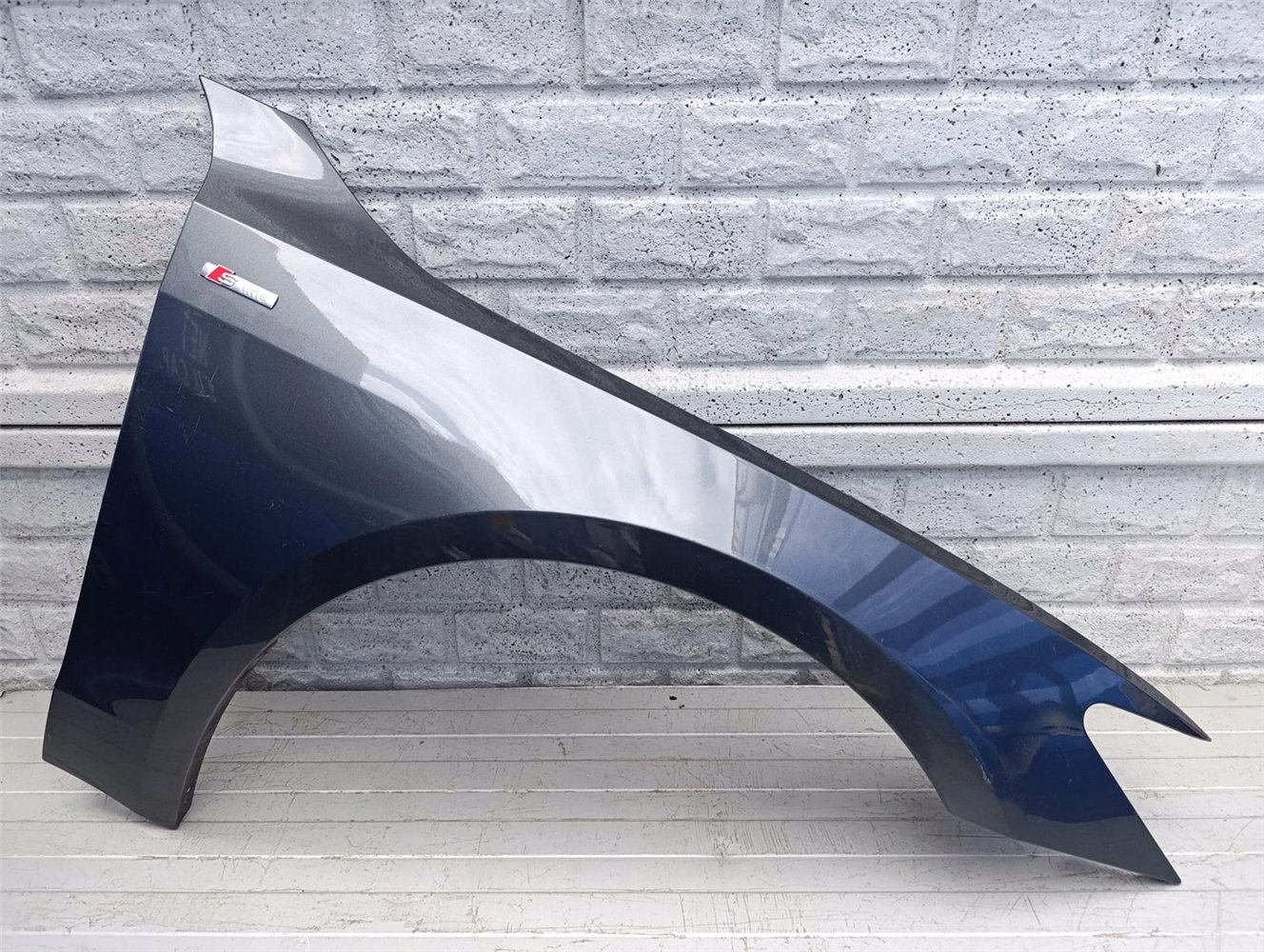 AUDI A7 C8 4K 18-24 BŁOTNIK PRZEDNI PRAWY ORYGINAŁ (17561590176)