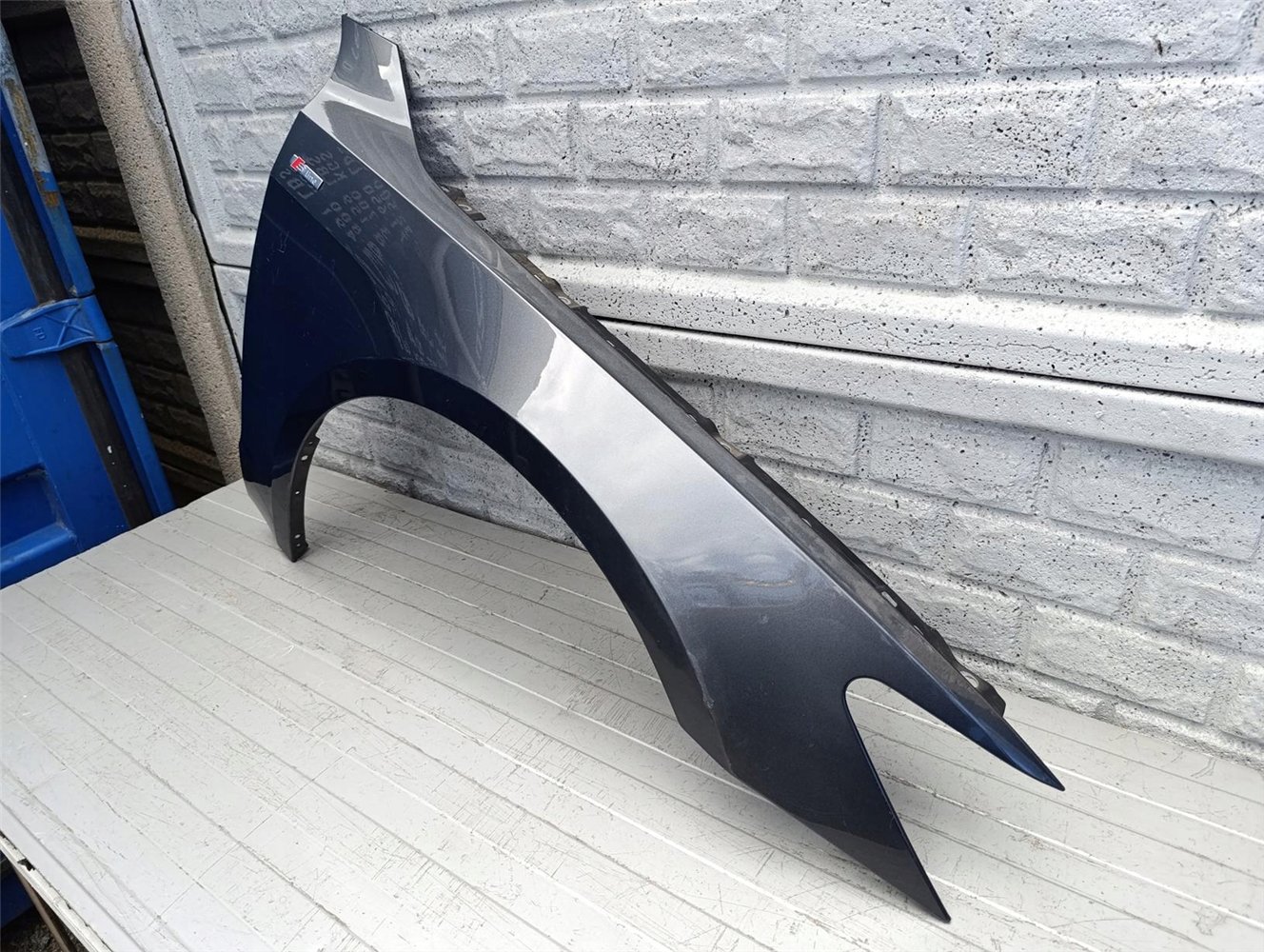 AUDI A7 C8 4K 18-24 BŁOTNIK PRZEDNI PRAWY ORYGINAŁ (17561590176)