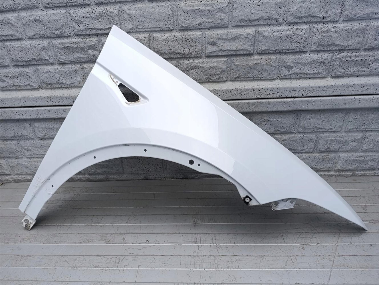 TESLA MODEL X BŁOTNIK PRAWY PRZEDNI ORYGINAŁ (17567087858)