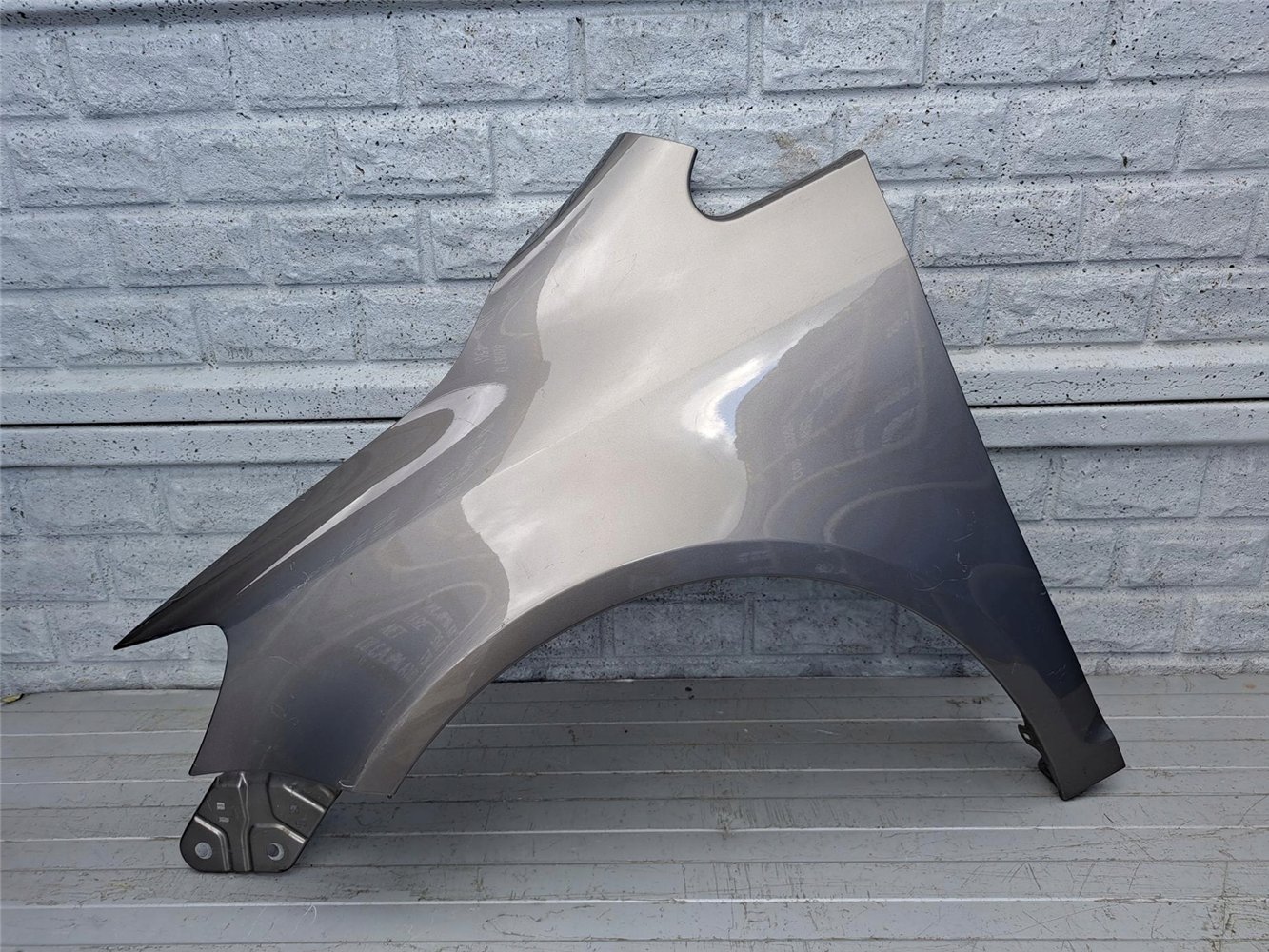 VW GOLF 5 6 + PLUS 04-17 BŁOTNIK LEWY PRZÓD ORYGINAŁ (17567109710)