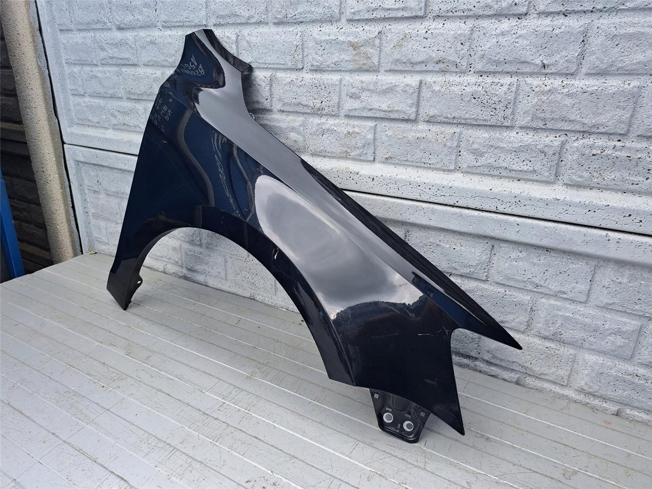 VW JETTA 2012-2018 BŁOTNIK PRAWY ORYGINAŁ (17567111489)