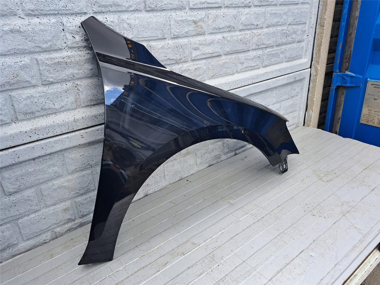 VW JETTA 2012-2018 BŁOTNIK PRAWY ORYGINAŁ (17567111489)