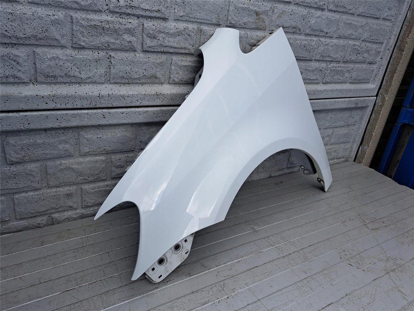 VW TOURAN 1T0 10 -15 BŁOTNIK PRZEDNI LEWY ORYGINAŁ (17567114288)