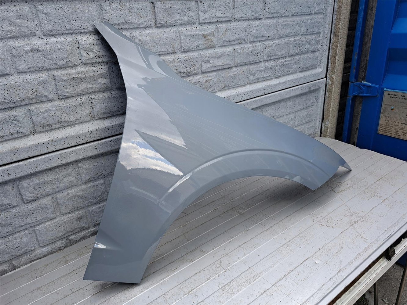 VOLVO XC60 XC 60 2017-2024 BŁOTNIK PRAWY PRZEDNI ORYGINAŁ (17567116378)