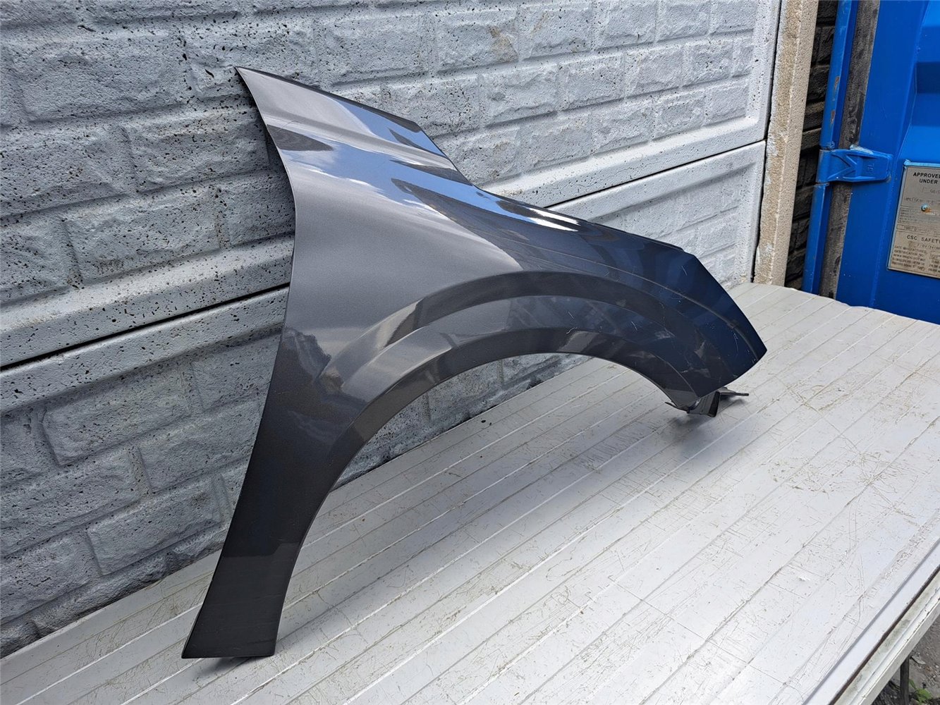 PEUGEOT 208 II 2019-2023 BŁOTNIK PRAWY PRZEDNI ORYGINAŁ (17567140675)