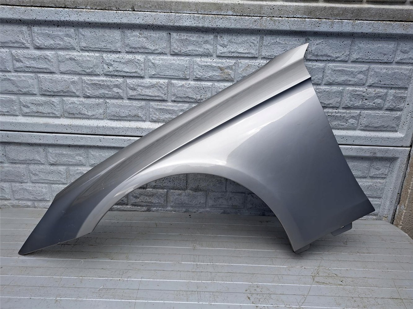 MERCEDES CLS W219 BŁOTNIK LEWY ORYGINAŁ (17567155540)