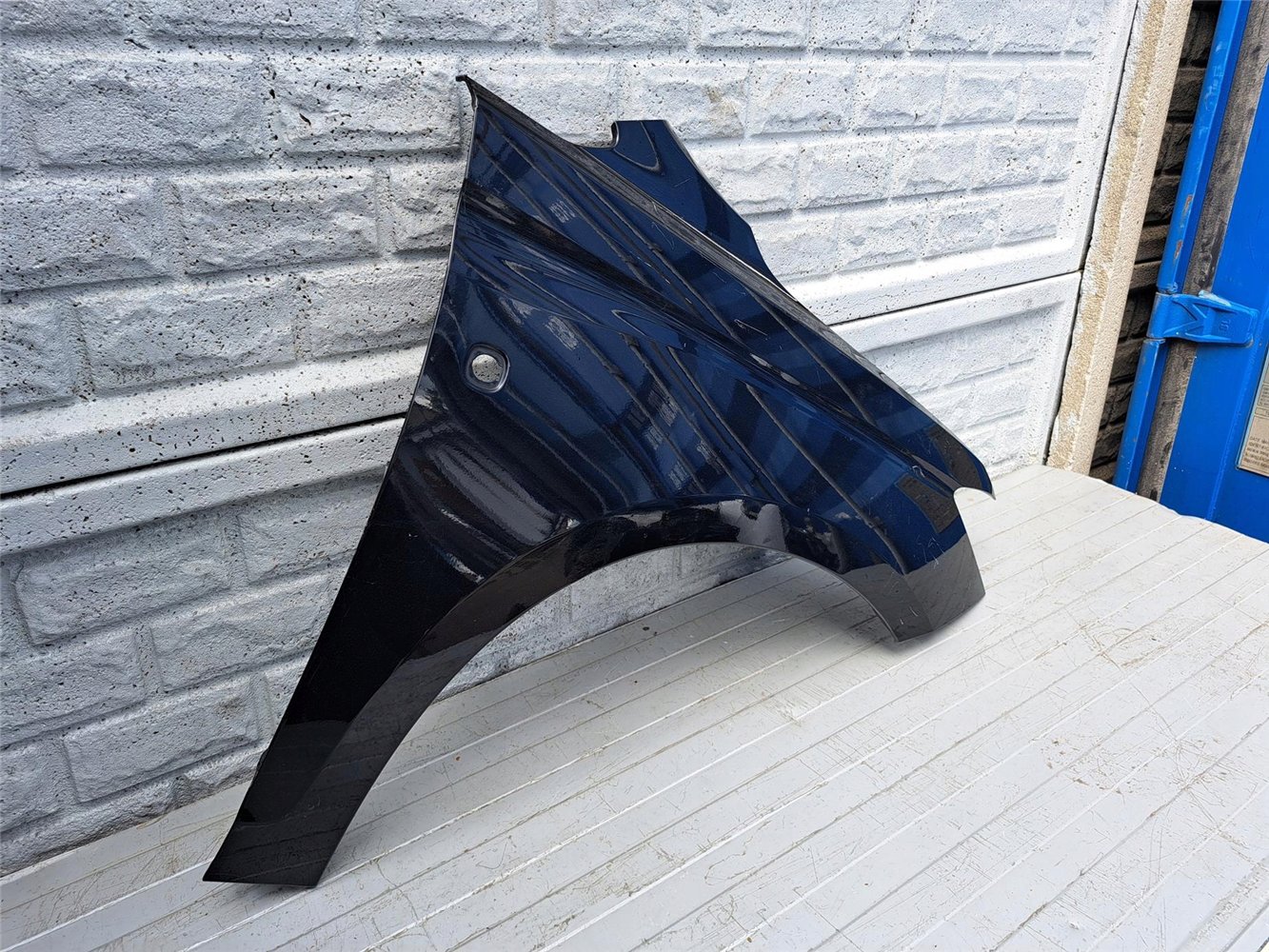 VW CADDY 5 V 21-25 BŁOTNIK PRZEDNI PRAWY ORYGINAŁ (17567182625)