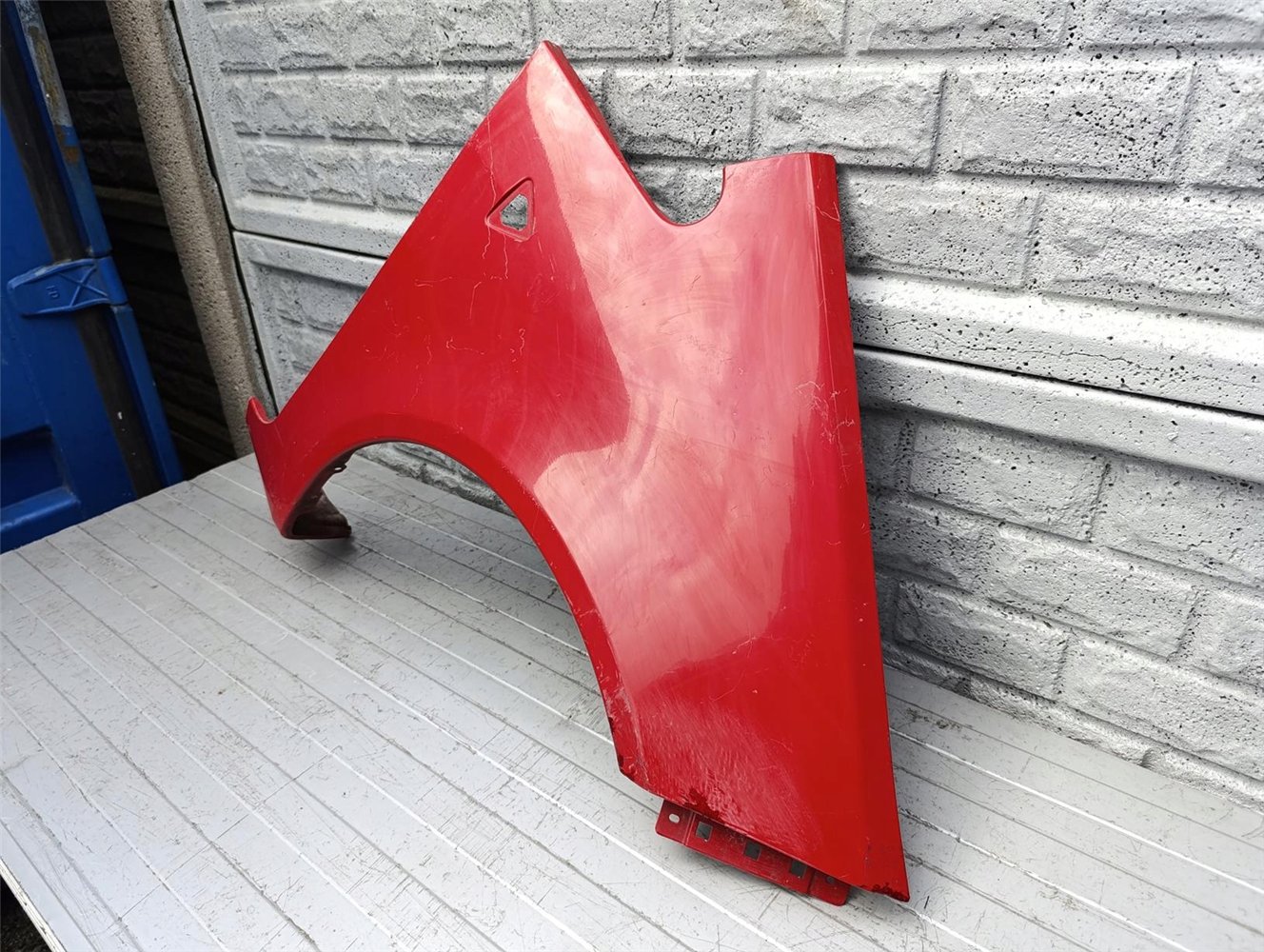 MITSUBISHI COLT 3D 03-08 BŁOTNIK PRZEDNI PRAWY ORYGINAŁ (17570871473)