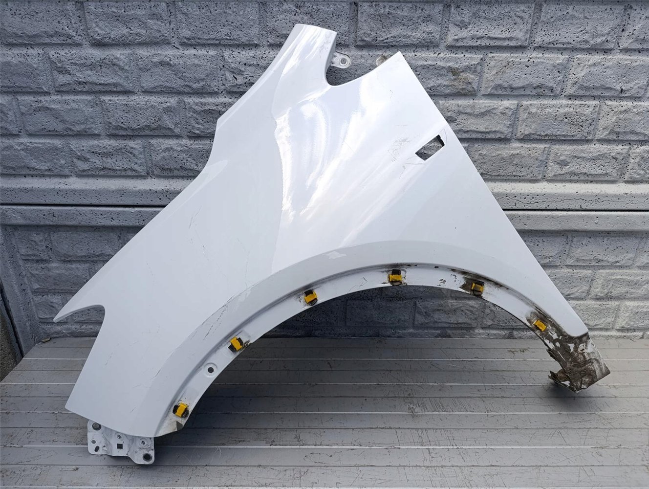 OPEL MOKKA BŁOTNIK LEWY PRZEDNI ORYGINAŁ (17570903297)