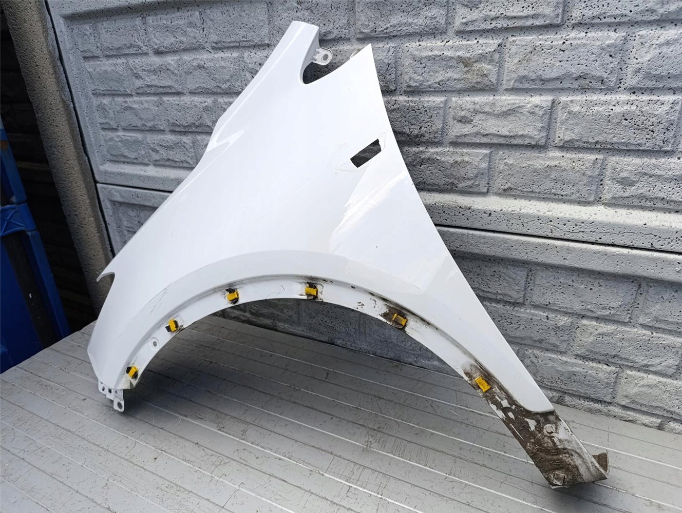 OPEL MOKKA BŁOTNIK LEWY PRZEDNI ORYGINAŁ (17570903297)