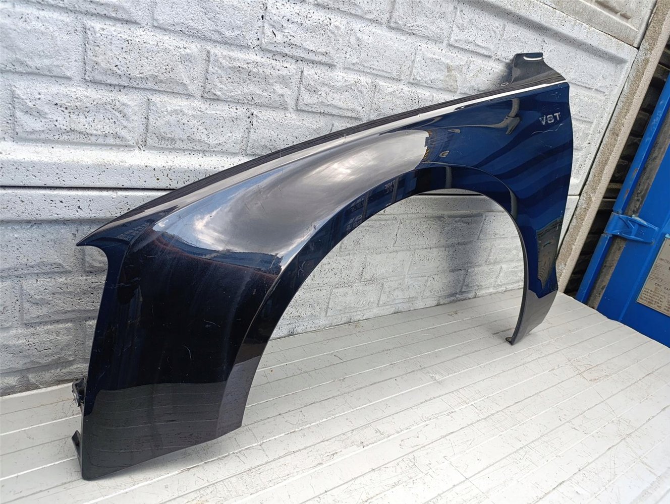 AUDI A8 D4 09-17 BŁOTNIK PRZEDNI LEWY ORYGINAŁ (17570913674)