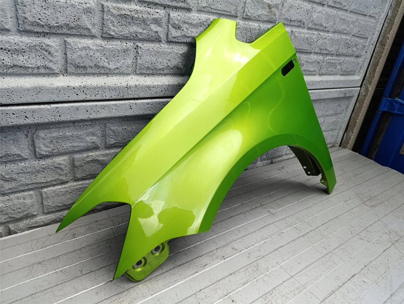 VW CADDY 4 IV 2015-2021 BŁOTNIK PRZEDNI LEWY ORYGINAŁ (17570921904)