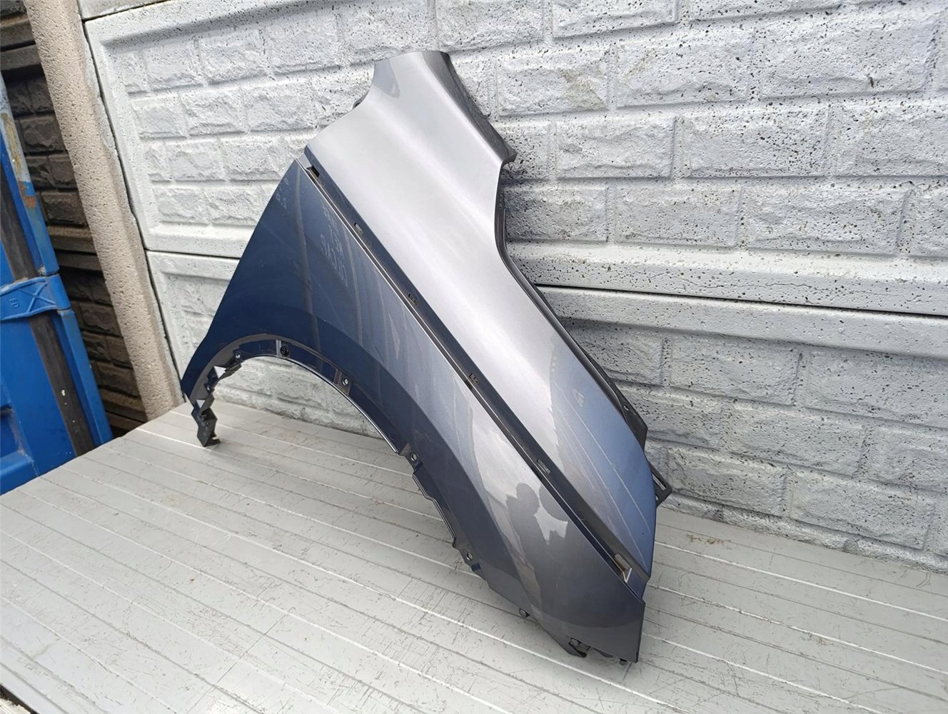 KOLEOS II 2 2018-2023 BŁOTNIK PRAWY PRZOD ORYGINAŁ (17570927657)